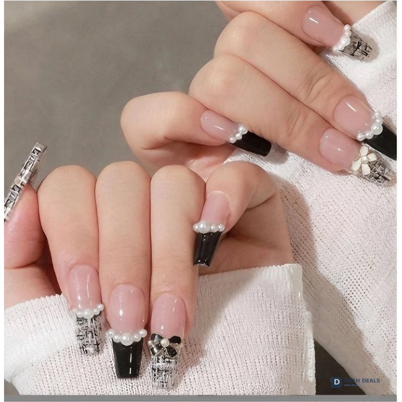 Black & White CC Press-On Nails 24 PCS — Designer Logo Nail Art Set, Short Length
