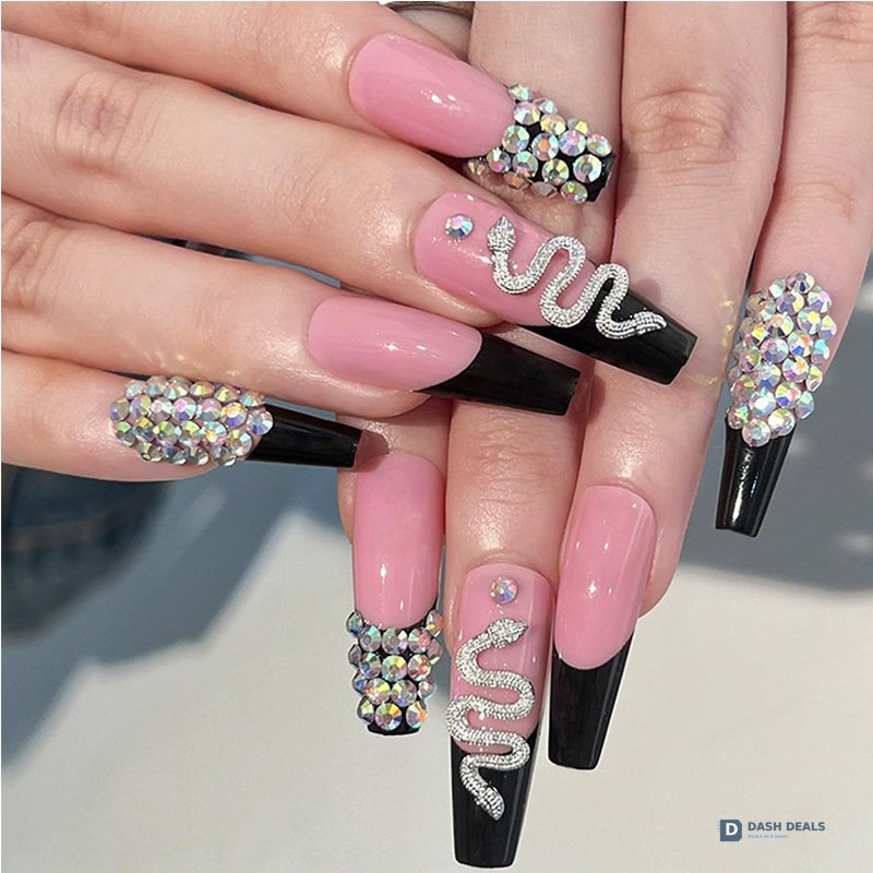 Diamond Snake Press-On Nails 24 PCS — Edgy Bold Nail Art Set, Short Length At-Home Manicure