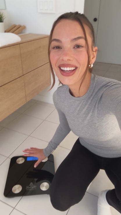 Dash Taylor Smart Body Fat Scale - Bluetooth Bathroom Scale, BMI App, 396 lb